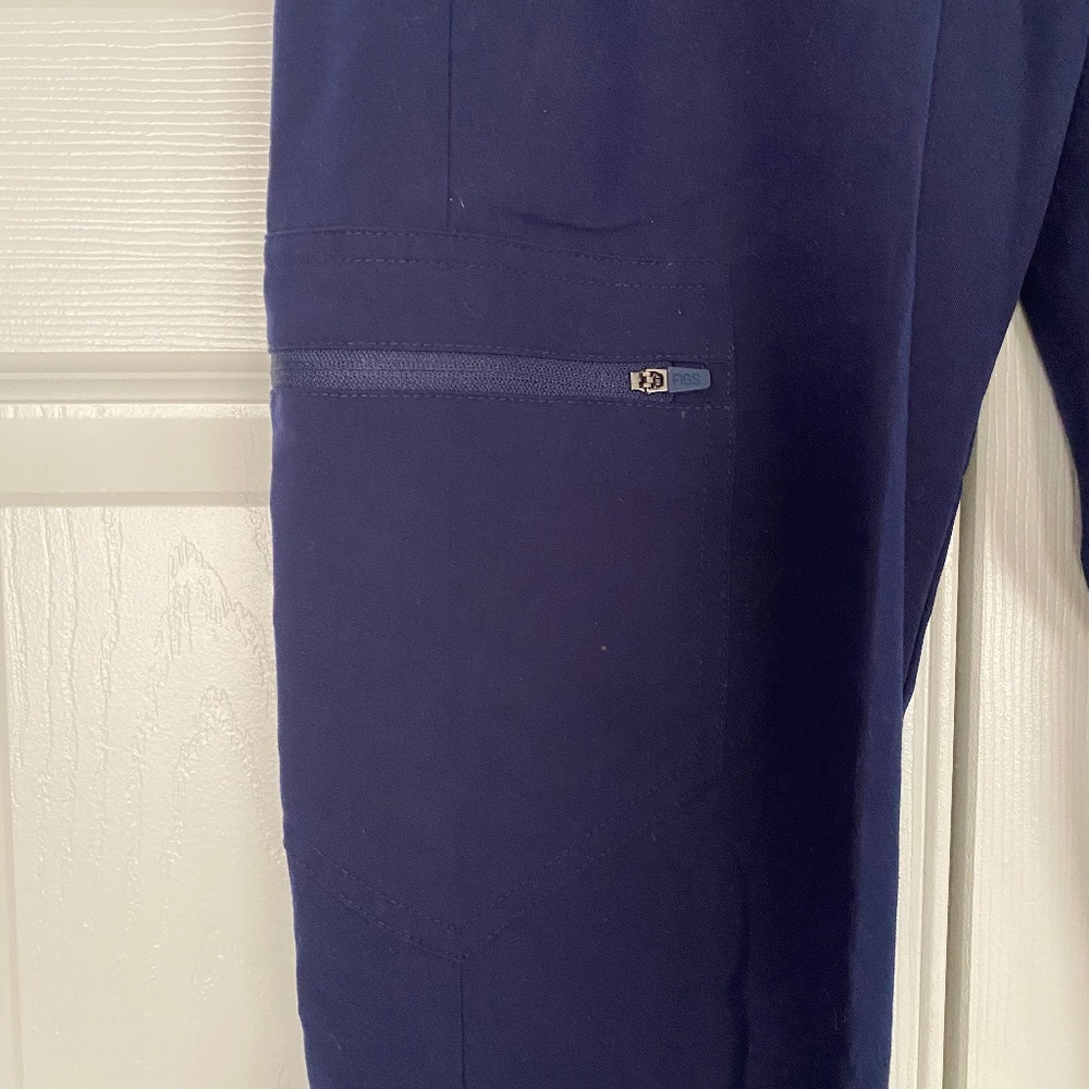 Figs Zamora Jogger Scrub Pants - Picture 7 of 14